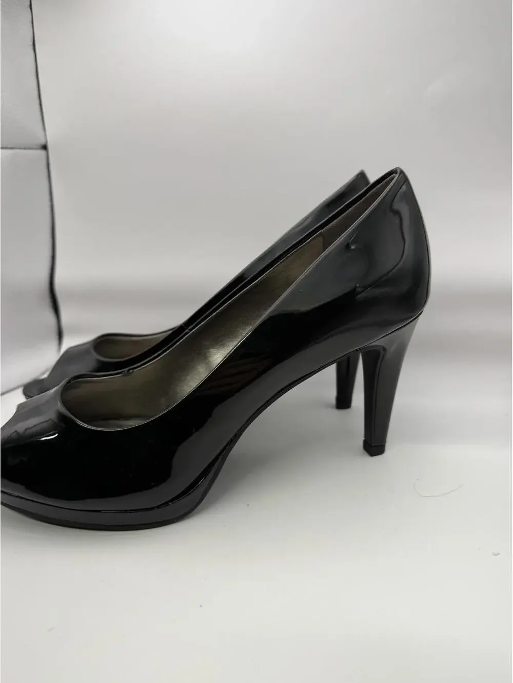 Bandolino Rainaa Black Patent Leather Peep Toe High Heels 8.5